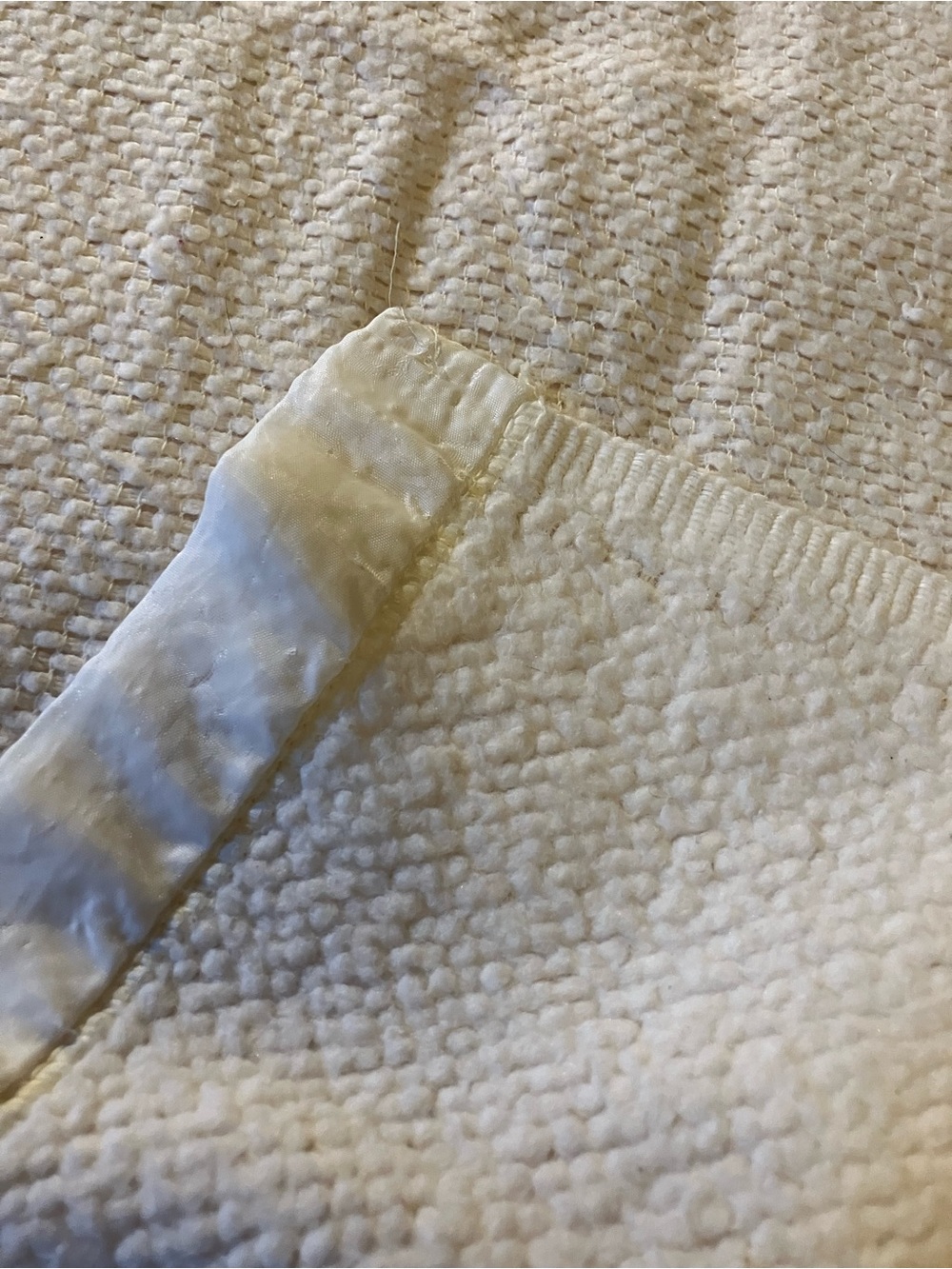 Vintage white acrylic Full / Queen blanket with sateen trim *hole+